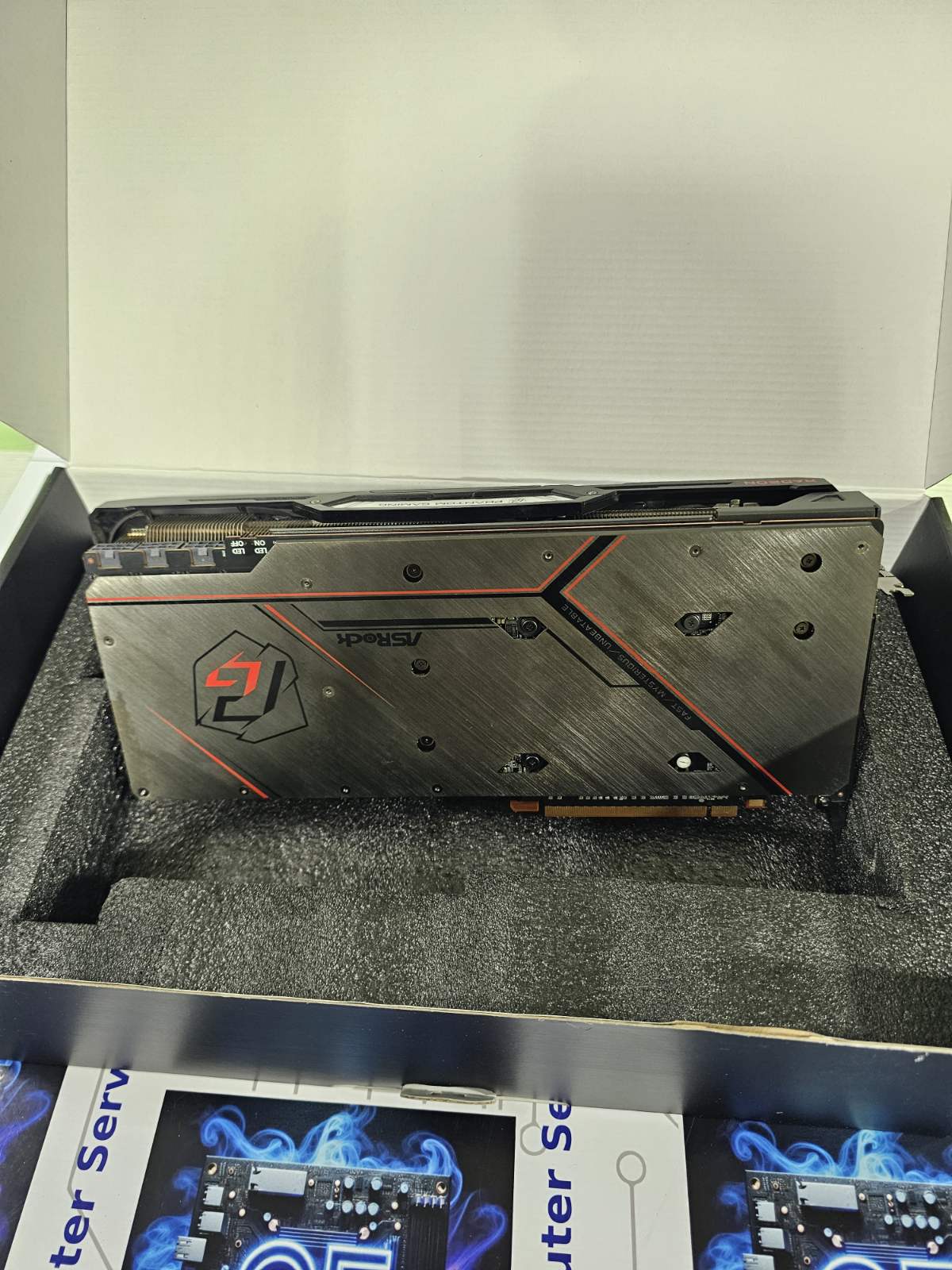 AMD Radeon™ RX 6800 XT Phantom Gaming 16GB OC