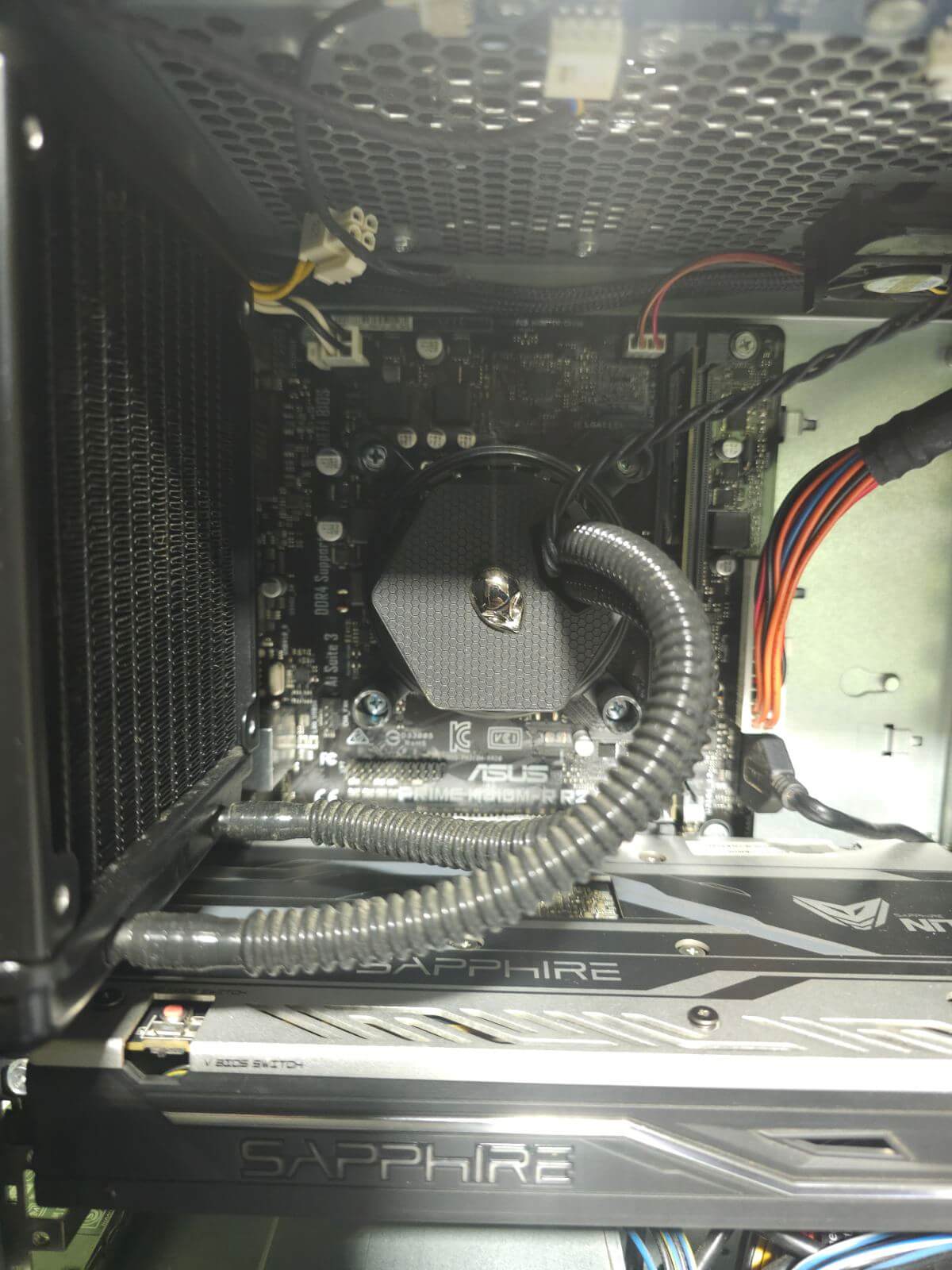 🖥️ Alienware Aurora R3
👽 Alienware gaming PC
🎮 Геймърски компютър
🧠 Intel Core i3-8100
⚡ 3.60 GHz процесор
🛠️ ASUS PRIME H310M-R R2.0
💾 8 GB DDR4 RAM
🎮 AMD Radeon RX 470
🔥 RX 470 8 GB GDDR5
💧 Водно охлаждане
❄️ Тих геймърски компютър
💽 1 TB HDD
📦 Голям хард диск
🎯 1080p gaming
🎮 CS2 PC
🎮 Fortnite PC
🎮 GTA V PC
💻 Компютър за работа
📊 Офис компютър
🎨 Графична работа
🎬 Видео и мултимедия
🚀 Възможност за ъпгрейд
⭐ Цена/качество